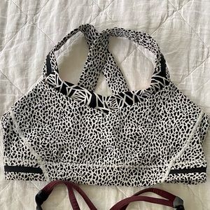 Lululemon Black & White Bra Size 6